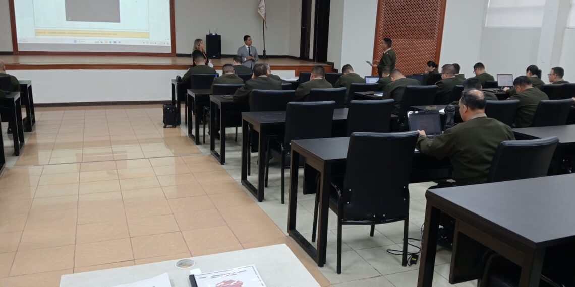 Taller de liderazgo impartida al Programa de Alto Mando del Ejército y a la XIII Maestría en Ciencias Militares por la Fundación Maxwell Leadership Course