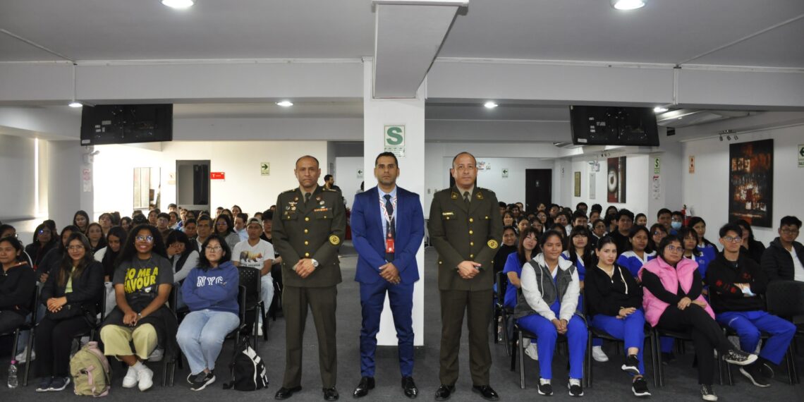 Celebración del “Bicentenario de las Batallas de Junín y Ayacucho” en la Universidad Privada San Juan Bautista – San Borja