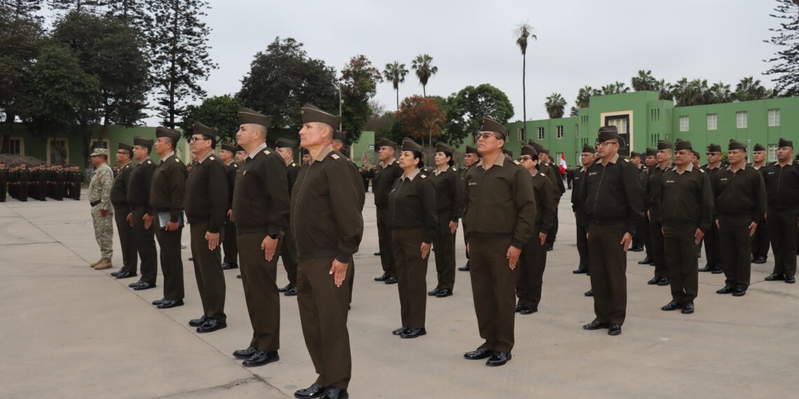 Ceremonial de reconocimiento a los oficiales, técnicos y suboficiales ascendidos: un homenaje al compromiso y la excelencia