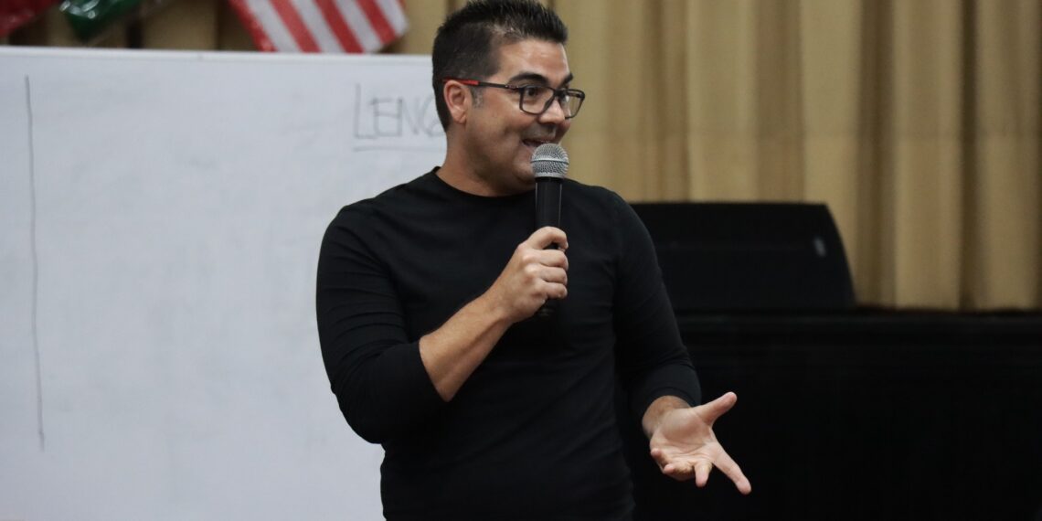 El algoritmo de la Comunicación: Conferencia Magistral con Marco loret de Mola