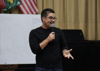 El algoritmo de la Comunicación: Conferencia Magistral con Marco loret de Mola