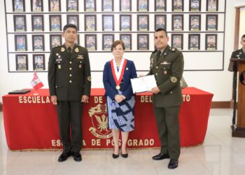 Clausura del “Taller de correctores de textos” en la Escuela Superior de Guerra del Ejército impartida por la UNMSM