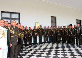 Clausura del XV Programa de Alto Mando del Ejército en la Escuela Superior de Guerra