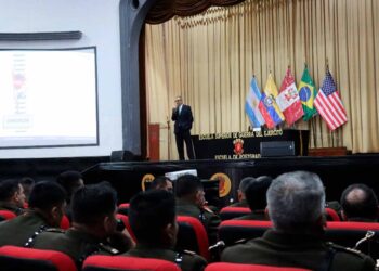 Conferencia “El Impacto de la Corrupción en la Gestión Pública», a cargo del Sr. Fuad Khoury Zarzar, ex Contralor General de la República
