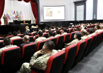 Clausura del curso de capacitación de docentes: Un paso más en la formación académica de nuestros educadores