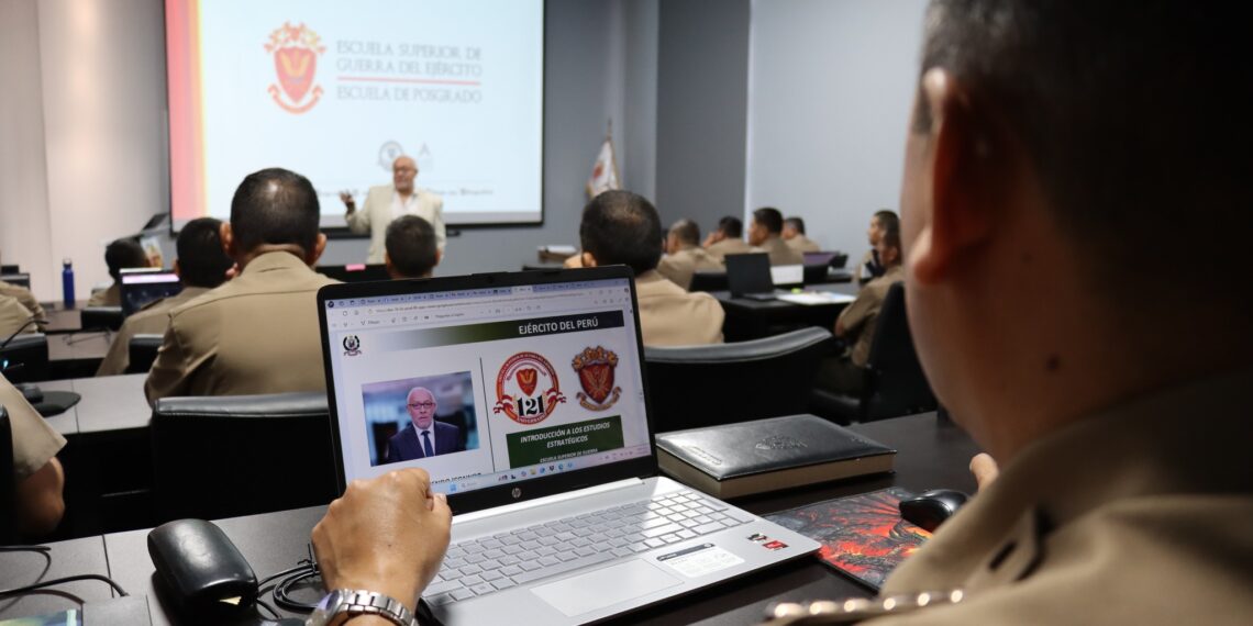 Introducción a los estudios estratégicos: Enfoque interdiscuplinario en el XVI Programa de Alto Mando del Ejército – PAME