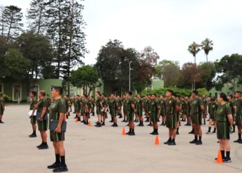 Evaluación del Índice de Masa Corporal (IMC) a los oficiales del Programa Táctico de la Escuela Superior de Guerra del Ejército