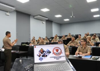 Inducción a los Directores de las Escuelas de Armas y Servicios que tienen dependencia académica con la Escuela Superior de Guerra del Ejército