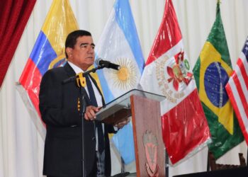 Fortaleciendo la Defensa Nacional: Conferencia sobre el vínculo estratégico entre el Poder Legislativo y las FF.AA.