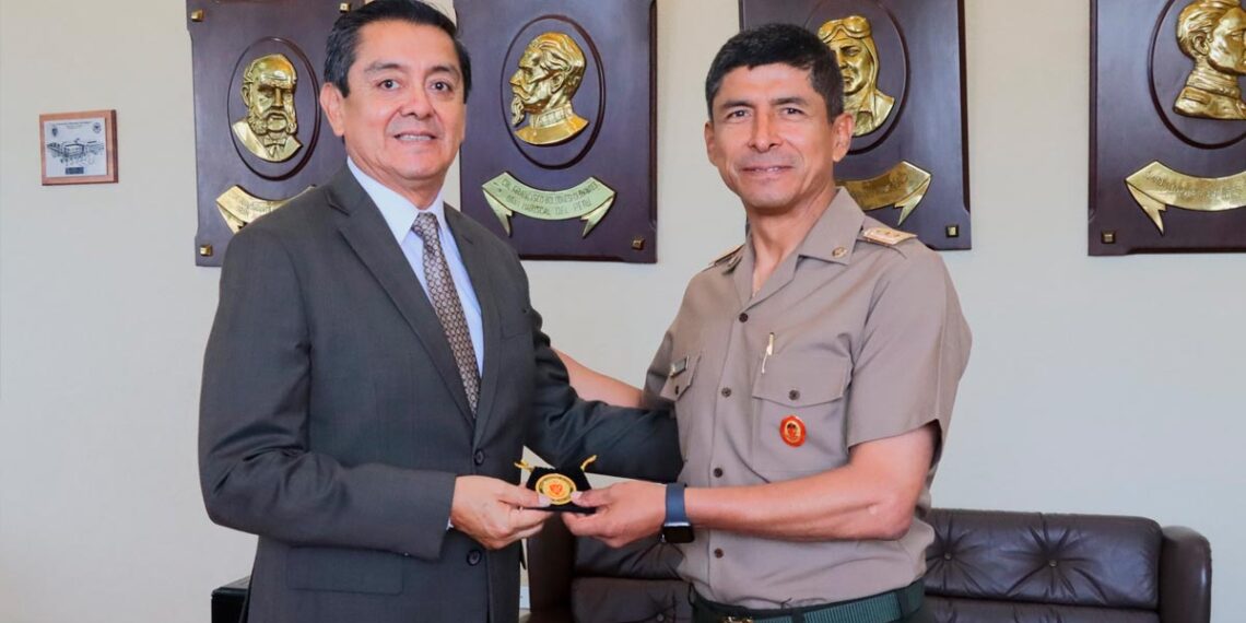 Saludo al Director General del Centro de Altos Estudios Nacionales (CAEN)