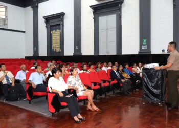 Solidaridad en acción: El Ejército del Perú refuerza la lucha contra el incendio en el centro de Lima