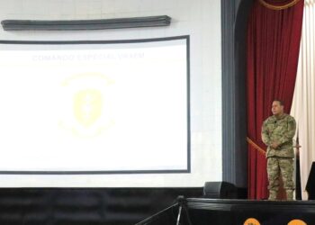 Oficiales alumnos de la ESGE-EPG participaron en conferencia “Situación General del VRAEM”