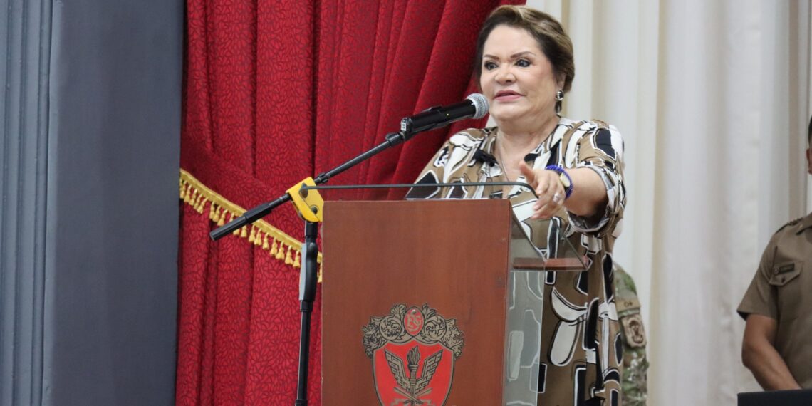 Mujeres Líderes que Inspiran Valor: Conferencia de la Dra. Rosario Sasieta en la ESGE-EPG