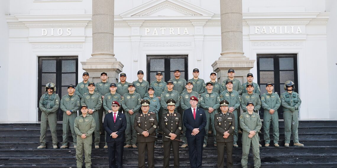 Conmemorando su Quincuagésimo Segundo Aniversario de la Aviación del Ejército: Un legado de valentía