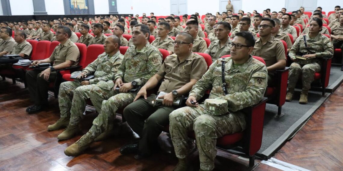 Orientación para el examen de incorporación al personal de oficiales alumnos del Programa Básico de las Escuelas de Armas y Servicios con la ESGE-EPG