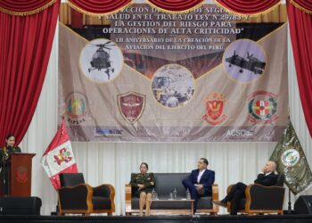 Simposio conmemora los LII aniversario de la creación de la Aviación del Ejército del Perú