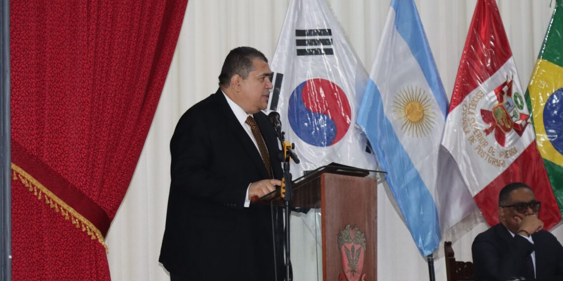 Conferencia Magistral titulada “Modernización del Estado y el Valor Público: El Modelo SUNARP”