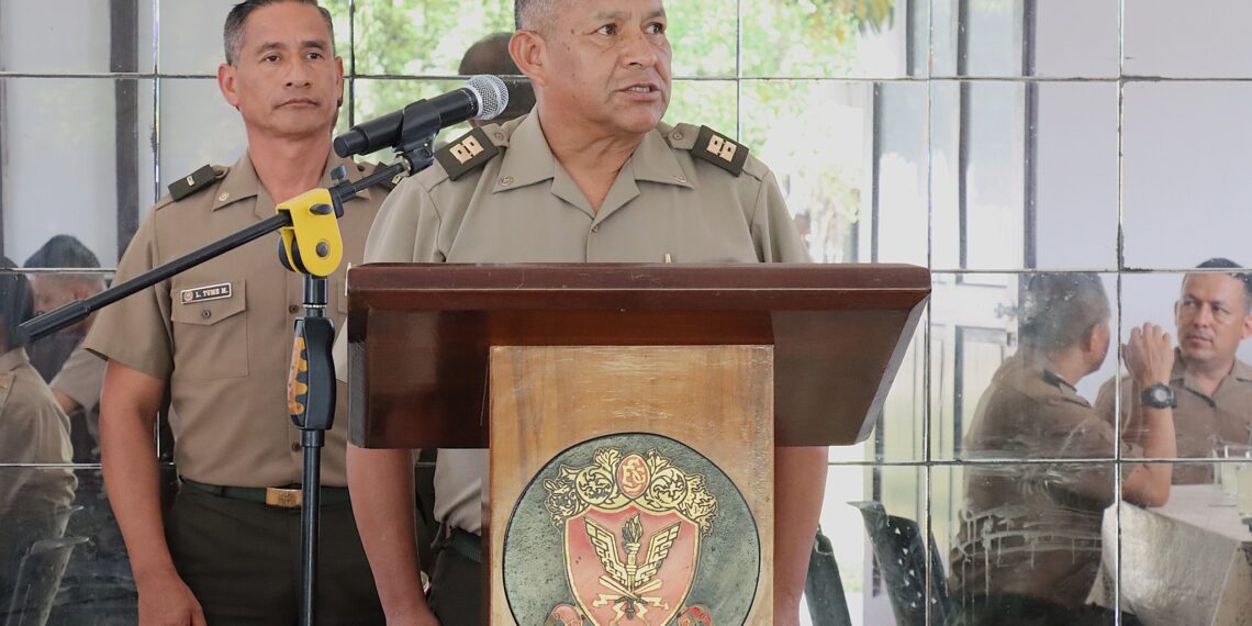Almuerzo de camaradería en honor al SGTO 2do Fernando Lores Tenazoa, Técnico Jefe Superior y el VII aniversario del día de los Supervisores, Técnicos y Suboficiales del Ejército del Perú