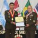 “Medalla de Honor ESGE – EPG” al señor Técnico Supervisor de Ejército Asesor de Comando del Comandante General del Ejército