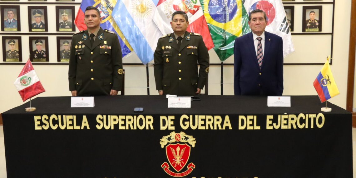 Escuela Superior de Guerra del Ejército en coordinación con la Escuela de Guerra de Colombia con éxito clausuraron curso de Historia Militar