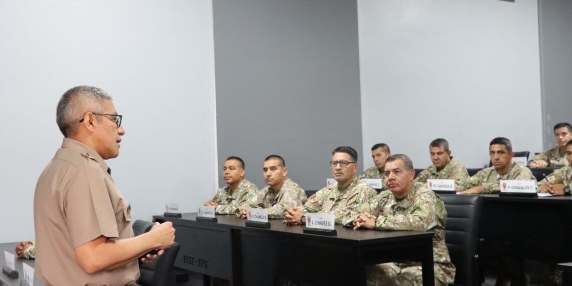 Liderazgo estratégico en la Gestión Militar