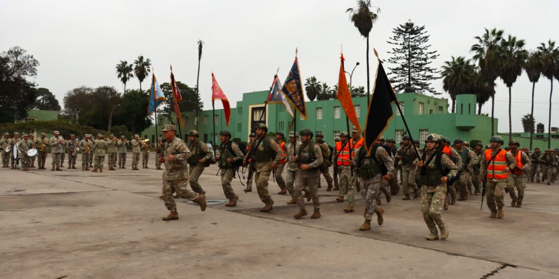 Capitanes alumnos de los programas tácticos fueron recibidos por autoridades del COEDE y la ESGE-EPG tras culminar asignatura de Operaciones Contraterroristas en la región Cruz de Hueso