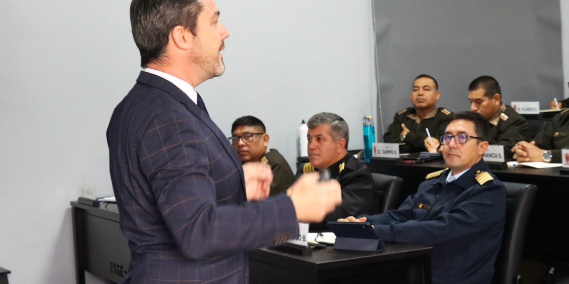 Coroneles del PAME iniciaron clases en el taller de Relaciones Internacionales y Geopolítica en el Siglo XXI a cargo de la Academia Diplomática del Perú