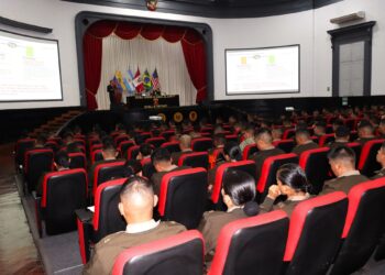 Escuela de Material de Guerra del Ejército brinda conferencias sobre fundamentos de la nueva legislación general de contrataciones públicas