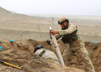 Ejercicio de campo en Cruz de Hueso: Oficiales alumnos realizan prácticas con mortero