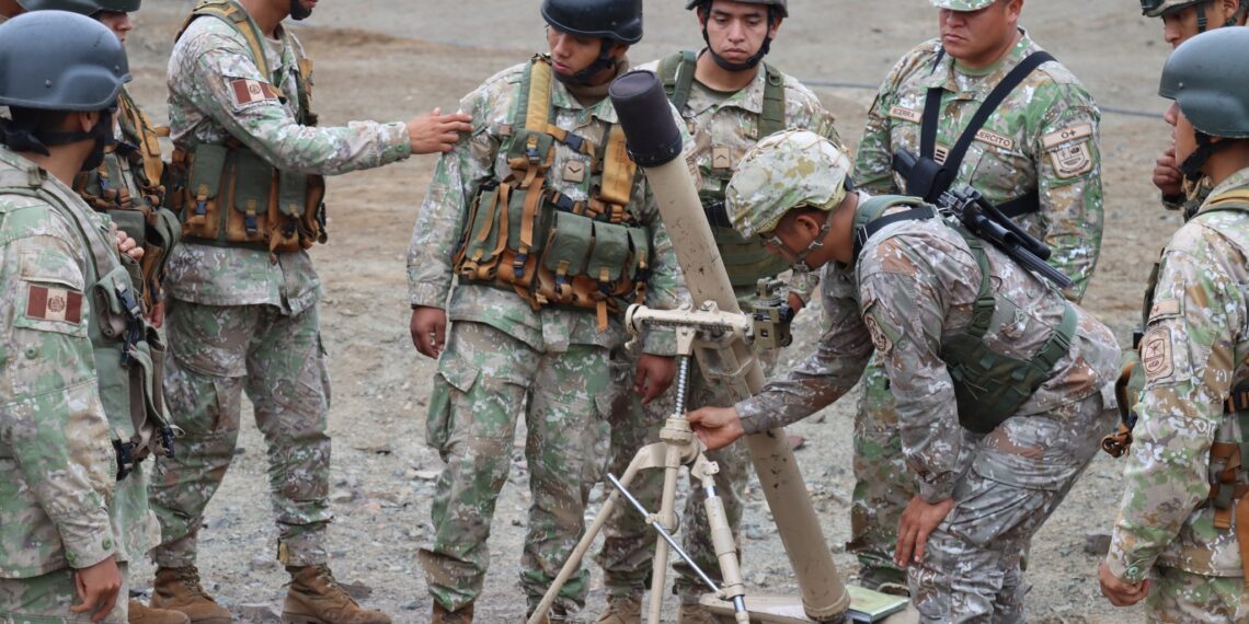 Verificación de la instrucción de la asignatura operaciones contraterroristas al programa táctico de las escuelas de armas y servicios del COEDE