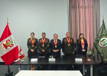 Sustentación de tesis sobre Innovación Tecnológica en el Sistema de Comunicaciones en el Ejército