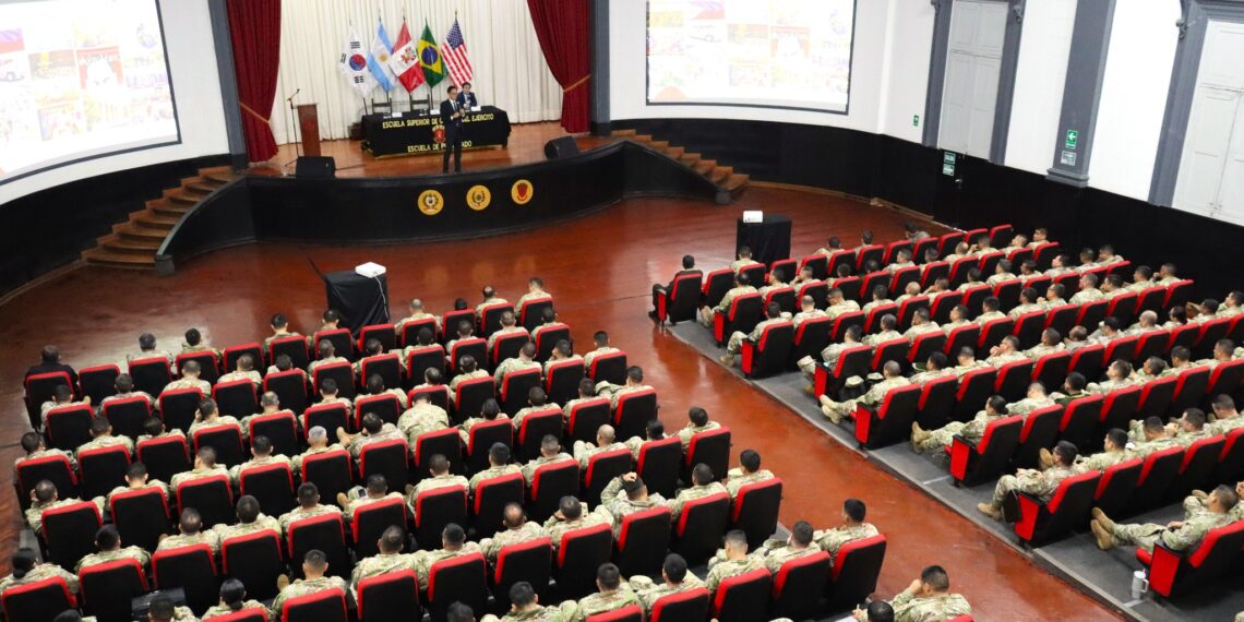 ESGE-EPG desarrolló conferencia titulada: “Cuatro Principios de Liderazgo Adaptativo: Liderar sin Autoridad”