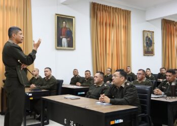 Director del ESGE-EPG brinda bienvenida a integrantes del XI DLIPE