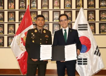 Firma de Memorándum de Entendimiento  Académico de Cooperación entre el Centro de Liderazgo en Asia y la Escuela Superior de Guerra del Ejército – Escuela de Posgrado