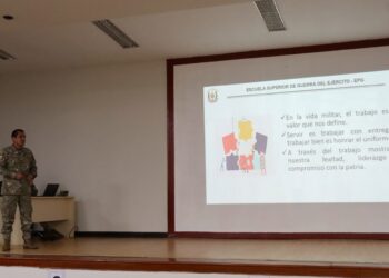 El valor del trabajo: Pilar de la excelencia y el servicio a la patria