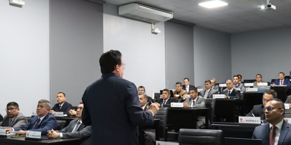 Programa de Alto Mando del Ejército analiza la relación bilateral Perú – Colombia con visión estratégica