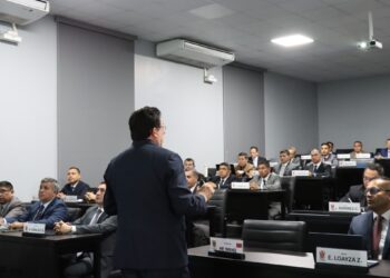 Programa de Alto Mando del Ejército analiza la relación bilateral Perú – Colombia con visión estratégica