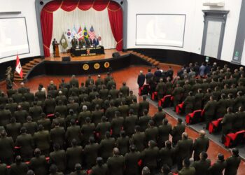 En el audirorio de la ESGE-EPG se llevó a cabo una trascedental ceremonia de incorporación de oficiales del Ejército al Colegio de Ingenieros del Perú