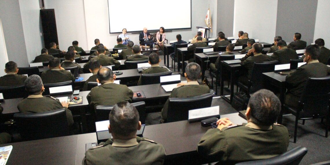 Coroneles del PAME participaron en la charla “El impacto geopolítico en las empresas peruanas” a cargo de la Sociedad Nacional de Industrias