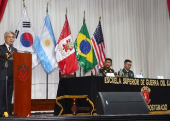 Mayor del Ejército de Corea, Taeung Lee brindó conferencia titulada “Corea en el mundo: Pasado, presente y futuro”