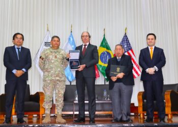 Conferencia magistral en la ESGE-EPG: Geopolítica y empresas peruanas en un mundo desafiante