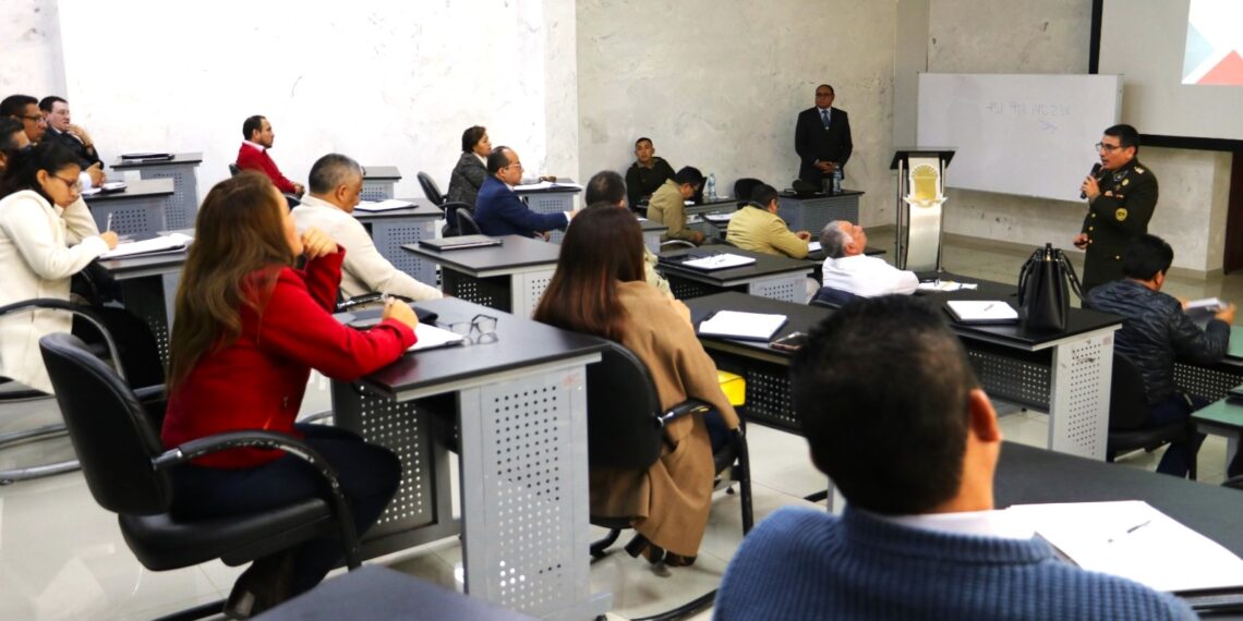 Docentes de la ESGE-EPG participaron como ponentes en el I Curso de Capacitación Militar dirigido a reconocidos profesionales de la sociedad civil