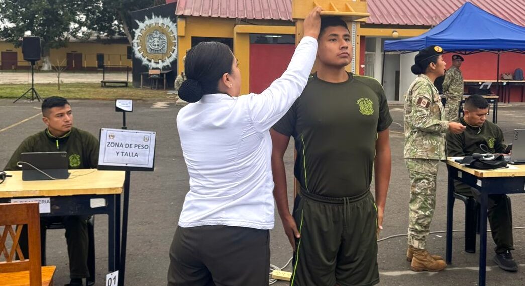 ESGE-EPG supervisó la primera parte del exámen físico de tenientes de los programas básicos del COEDE correspondiente al segundo semestre del AF-2025