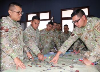 ESGE-EPG brinda instrucción de Juego de Guerra a capitanes de la Escuela de Caballería del Ejército