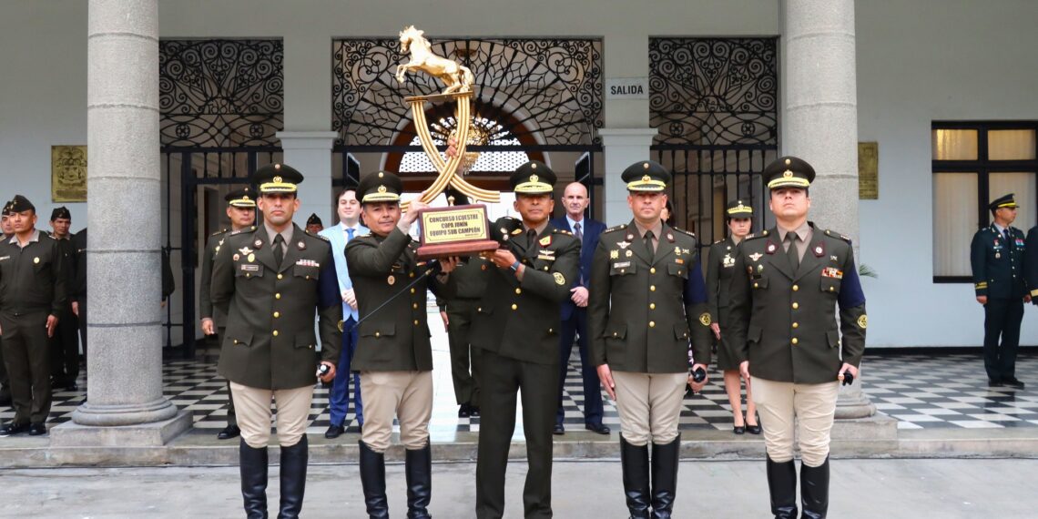 ESGE-EPG presenta en la tradicional “Copa Junín” Trofeo Presidente de la República
