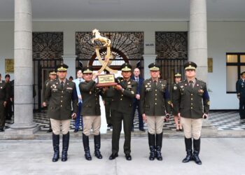 ESGE-EPG presenta en la tradicional “Copa Junín” Trofeo Presidente de la República