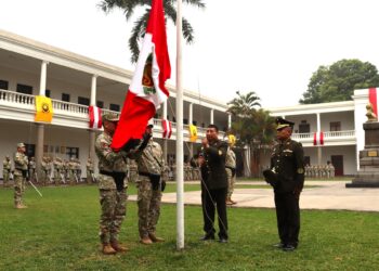 Izamiento del Pabellón Nacional en conmemoración del XIII Aniversario del Servicio de Ciencia y Tecnología del Ejército (SCYTE)