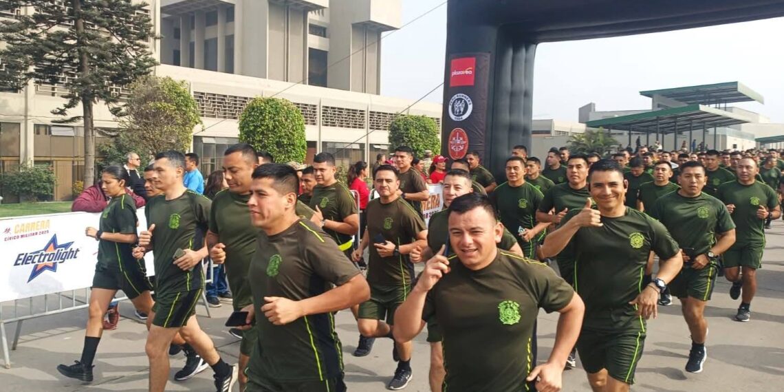 ESGE-EPG, participa en la gran “Carrera Cívico Militar 10K” en homenaje a las Fuerzas Armadas