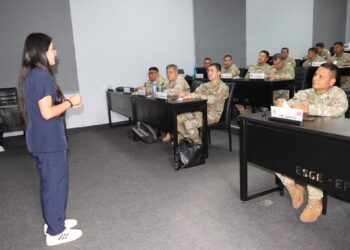 Prevención y bienestar: Charla a oficiales del Programa de Alto Mando del Ejército (PAME)