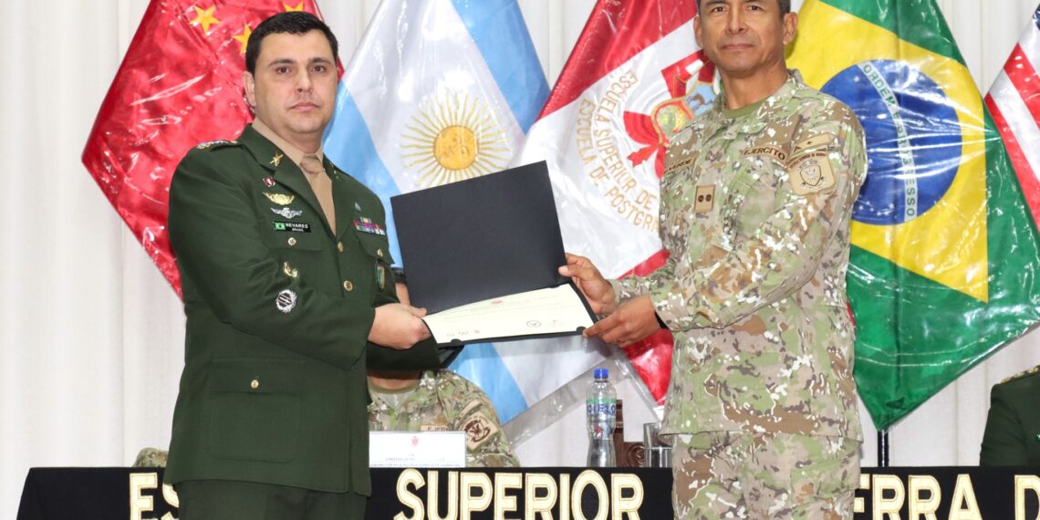 ESGE-EPG conmemoró la independencia de Brasil con conferencia brindada por un oficial del Ejército Brasileño